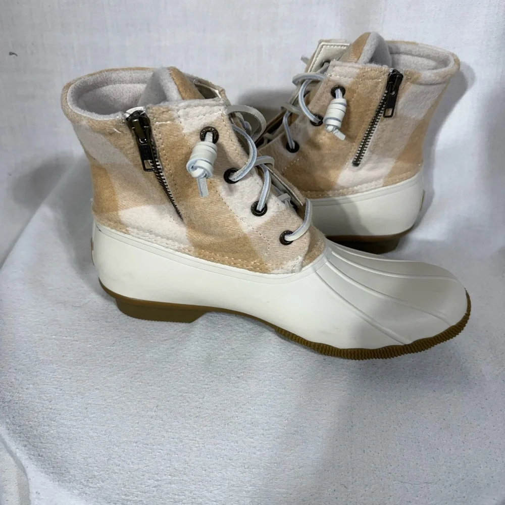 Sperry Women's Cream and Tan Winter Boots